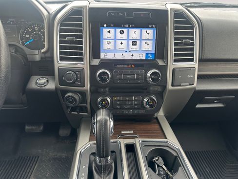 Used 2016 Ford F150 Lariat w/ Equipment Group 502A Luxury AWD/4WD image 11
