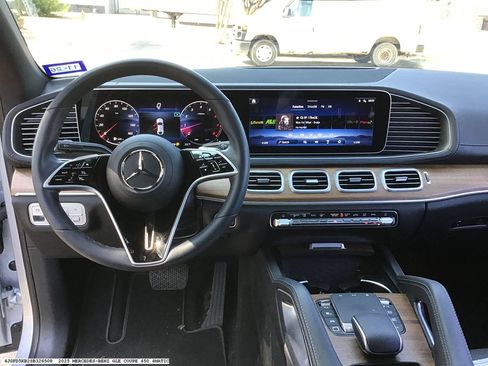 Used 2025 Mercedes-Benz GLE 450 4MATIC Coupe image 12