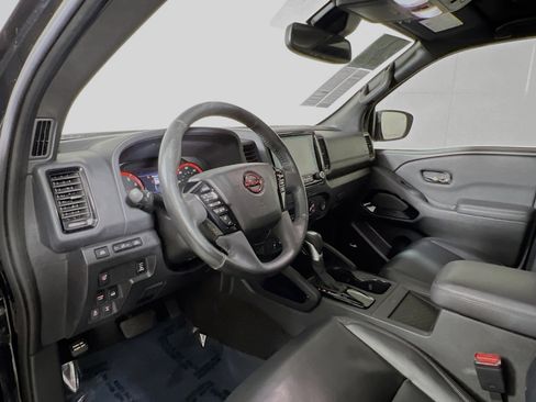 Used 2022 Nissan Frontier PRO-4X w/ Pro-4X Premium Package image 31