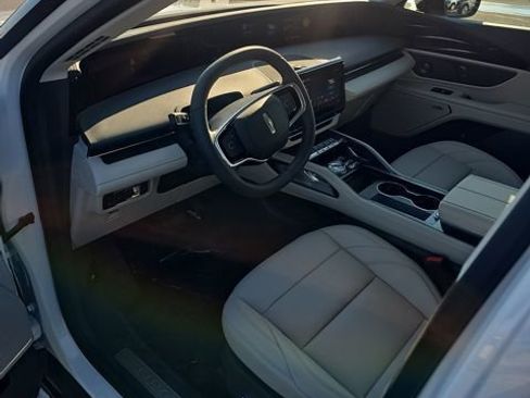 New 2026 Lincoln Nautilus Premier w/ Equipment Group 102A AWD/4WD image 5