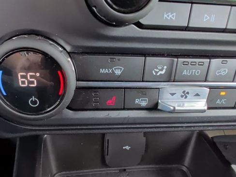 Certified 2023 Ford Bronco Big Bend w/ Sasquatch Package image 22