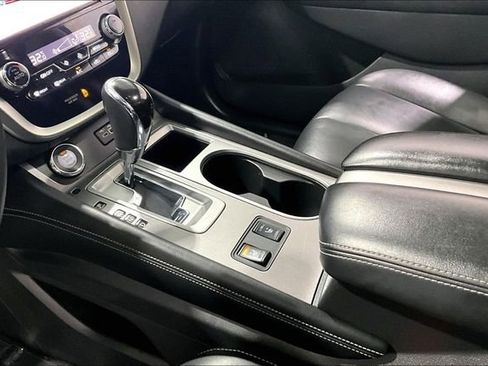 Used 2024 Nissan Murano SV AWD/4WD image 18