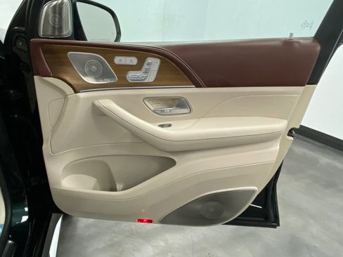 Used 2021 Mercedes-Benz Maybach GLS 600 4MATIC image 55
