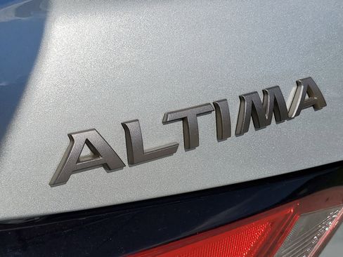 Used 2023 Nissan Altima 2.5 SV image 7