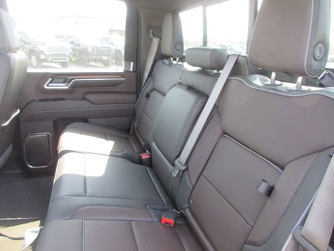 New 2026 GMC Sierra 2500 Denali w/ Denali Reserve Package image 14