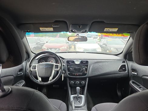Used 2013 Chrysler 200 Touring FWD image 21