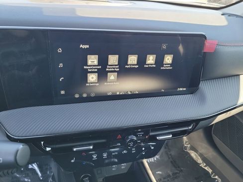 New 2026 Nissan Kicks SR w/ SR Premium Package FWD image 7