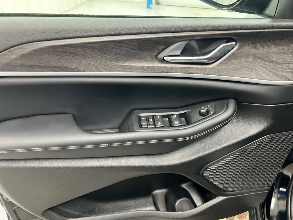 New 2026 Jeep Grand Cherokee Altitude RWD image 21