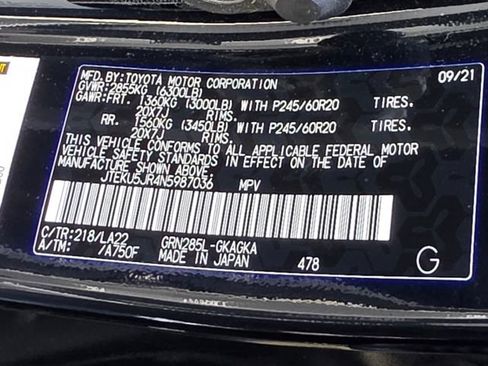 Used 2022 Toyota 4Runner Limited AWD/4WD image 34