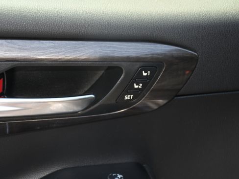 Used 2020 Toyota Highlander Platinum image 12