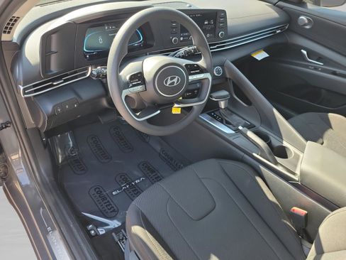New 2026 Hyundai Elantra SE image 19