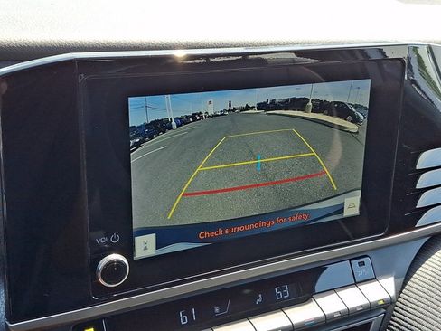 Certified 2025 Toyota Camry SE FWD image 17