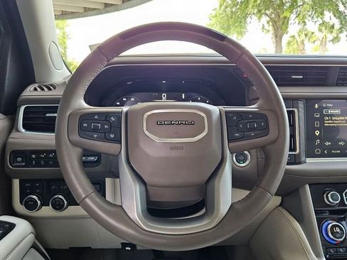Used 2024 GMC Yukon Denali w/ Advanced Technology Package AWD/4WD image 12