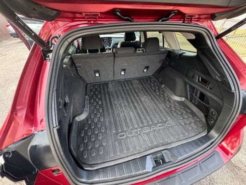 Used 2022 Subaru Outback Premium image 17