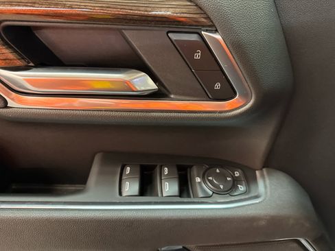 Certified 2025 Chevrolet Silverado 2500 LT w/ Convenience Package image 12