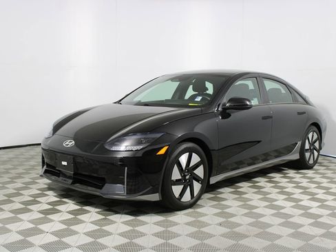 Used 2024 Hyundai Ioniq 6 SE RWD image 27