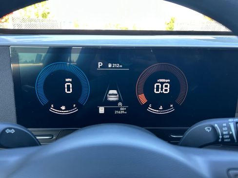 Used 2025 Hyundai Kona SE AWD/4WD image 14