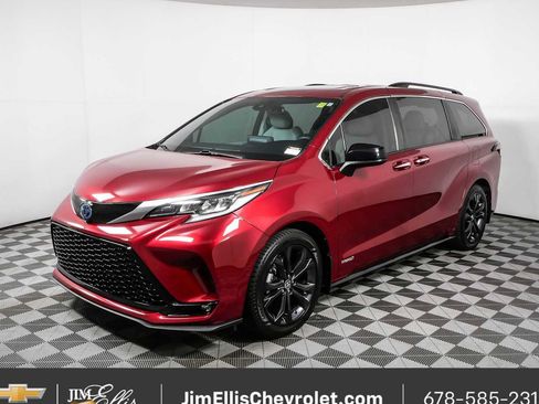 Used 2021 Toyota Sienna XSE w/ XSE Plus Package FWD image 26