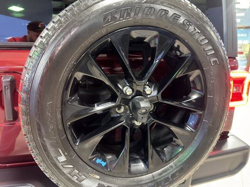 Used 2022 Jeep Wrangler Unlimited Sahara image 72