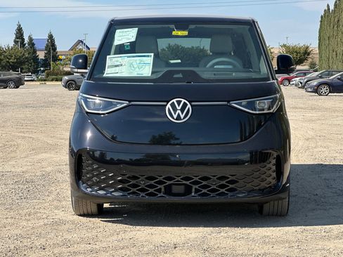 New 2025 Volkswagen ID. Buzz Pro S Plus image 9