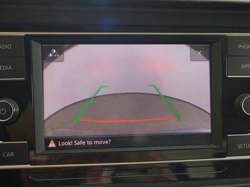 Used 2019 Volkswagen Jetta SE FWD image 33