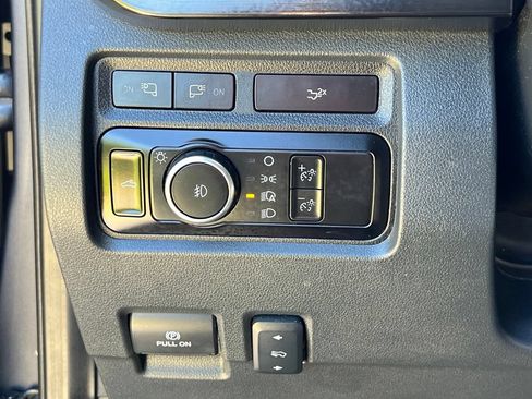 Used 2023 Ford F250 Lariat w/ Lariat Ultimate Package AWD/4WD image 29