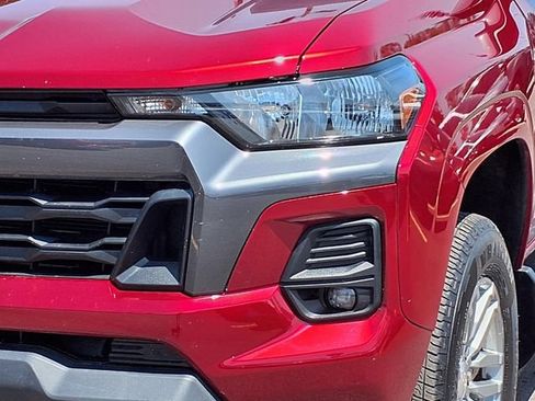 Used 2024 Chevrolet Colorado LT w/ LT Convenience Package II AWD/4WD image 28