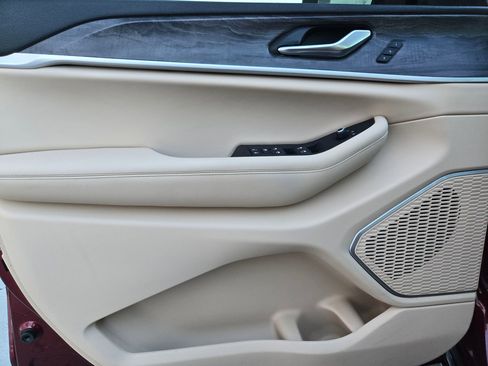 Used 2022 Jeep Grand Cherokee Limited image 22