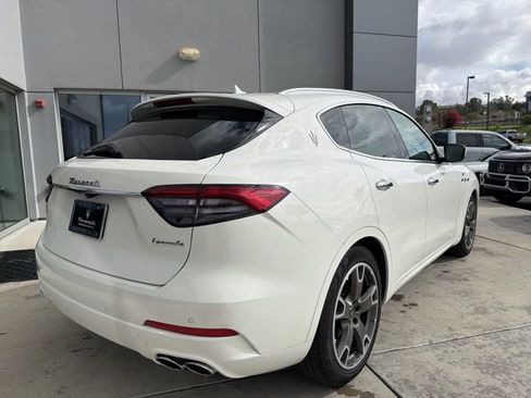 Certified 2023 Maserati Levante GT AWD/4WD image 8