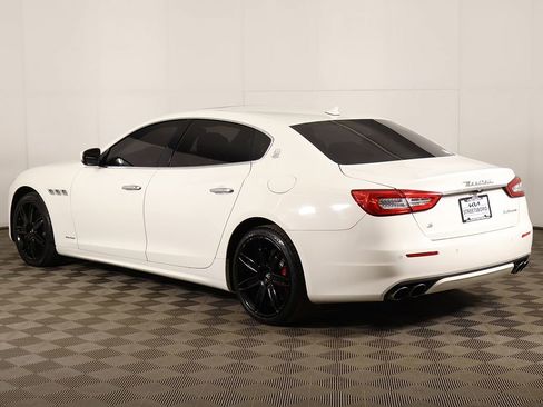 Used 2017 Maserati Quattroporte S GranLusso image 11