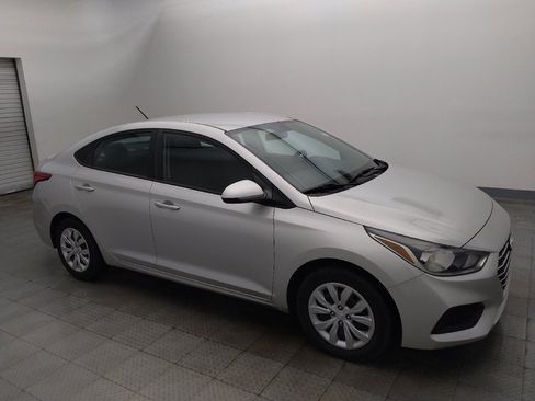 Used 2022 Hyundai Accent SE FWD image 11