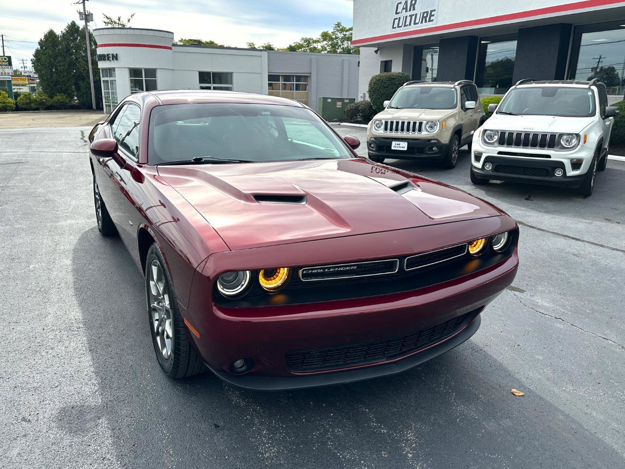 Used 2017 Dodge Challenger GT AWD/4WD image 2