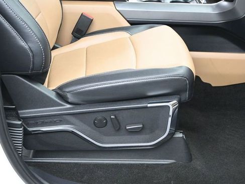 Used 2022 Ford F150 Lariat image 10