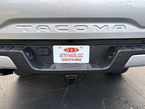 Used 2023 Toyota Tacoma Limited image 39