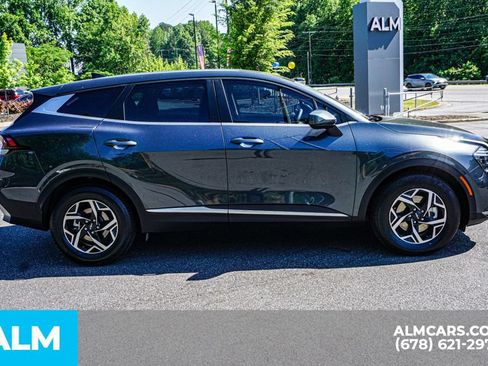 Used 2025 Kia Sportage LX FWD image 8