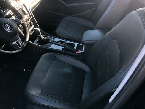 Used 2014 Volkswagen Passat TDI SE image 9