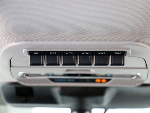 New 2026 Ford F250 Lariat w/ Black Appearance Package image 32