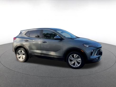 Used 2025 Buick Encore GX Preferred image 2