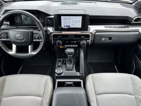 Certified 2025 Toyota Tacoma SR5 AWD/4WD image 3