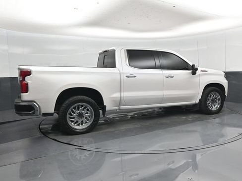 Used 2021 Chevrolet Silverado 1500 LTZ AWD/4WD image 3