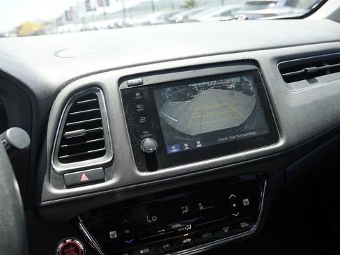 Used 2022 Honda HR-V EX image 12