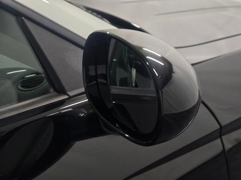 Used 2006 Chrysler Crossfire Limited RWD image 23