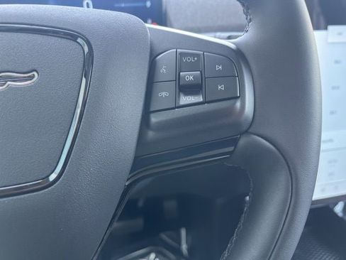 Used 2025 Ford Mustang Mach-E Premium image 30