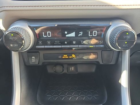 Used 2024 Toyota RAV4 XLE image 31