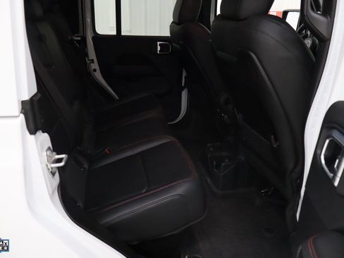 Used 2025 Jeep Gladiator Rubicon image 26