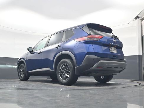 Used 2022 Nissan Rogue S image 21
