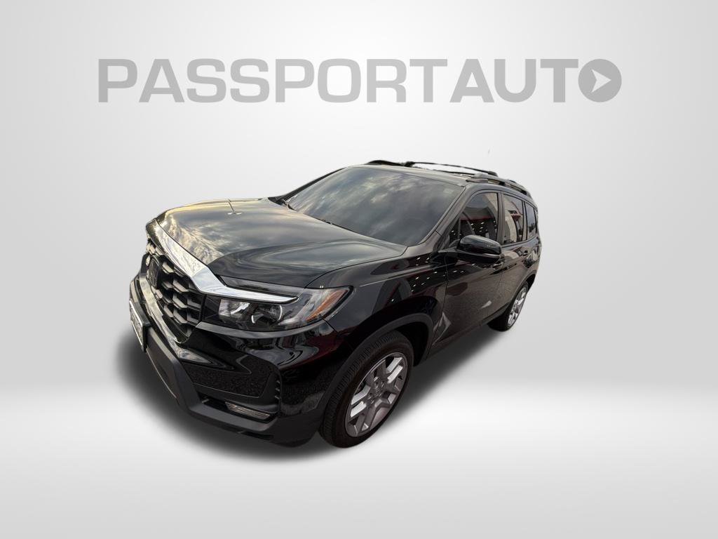 Used 2025 Honda Passport EX-L image 2