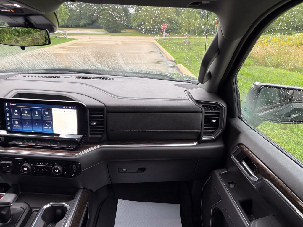 Used 2025 Chevrolet Silverado 1500 LT w/ Z71 Off-Road Package AWD/4WD image 34