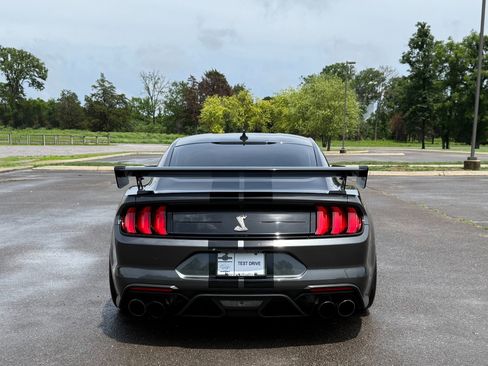 Used 2020 Ford Mustang Shelby GT500 w/ Carbon Fiber Track Pack RWD image 6