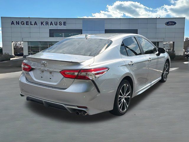 Used 2020 Toyota Camry SE FWD image 7